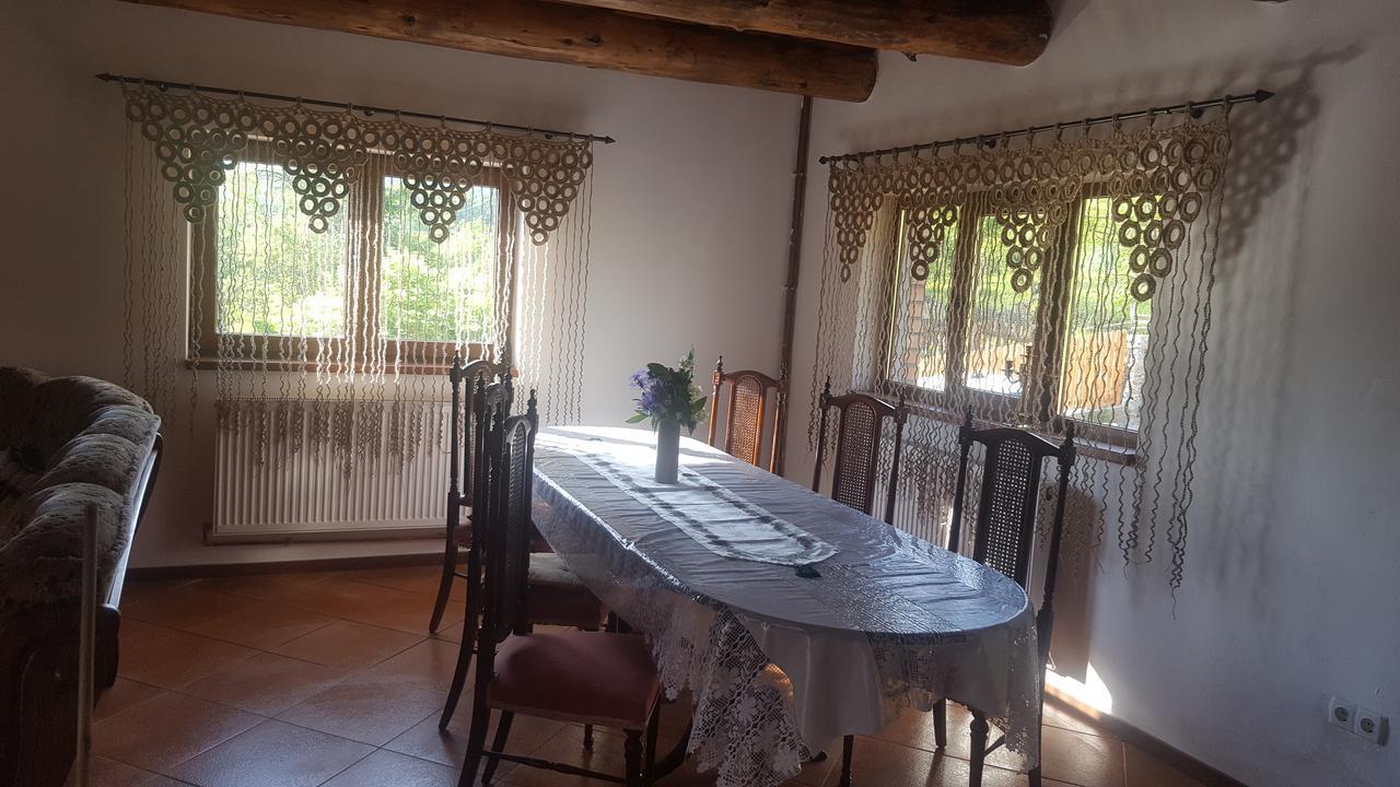 Готель Casa Din Piatra Poiana  Екстер'єр фото