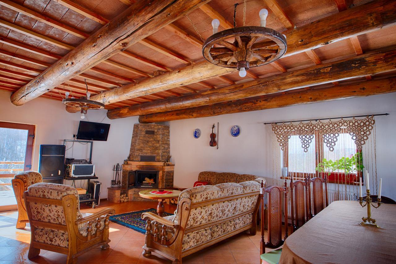 Готель Casa Din Piatra Poiana  Екстер'єр фото