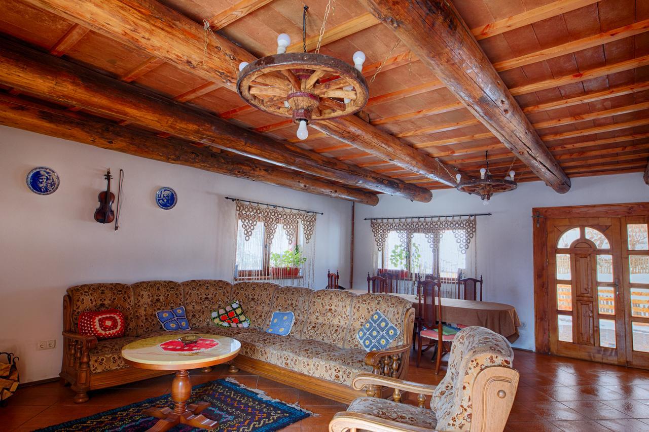 Готель Casa Din Piatra Poiana  Екстер'єр фото